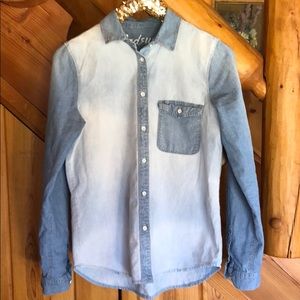 Madewell chambray denim shirt size S